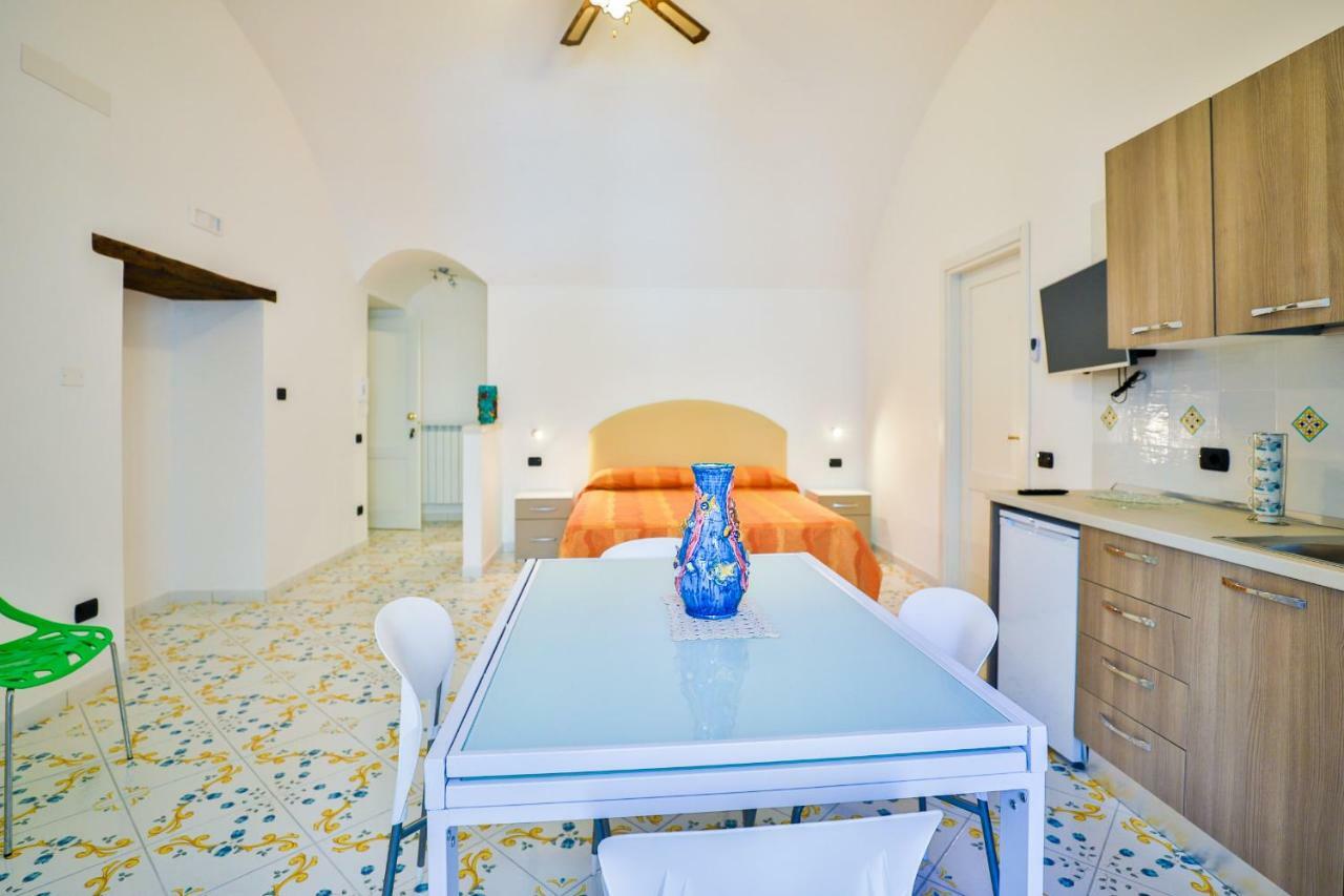 Della Monica Rooms Vietri Екстериор снимка